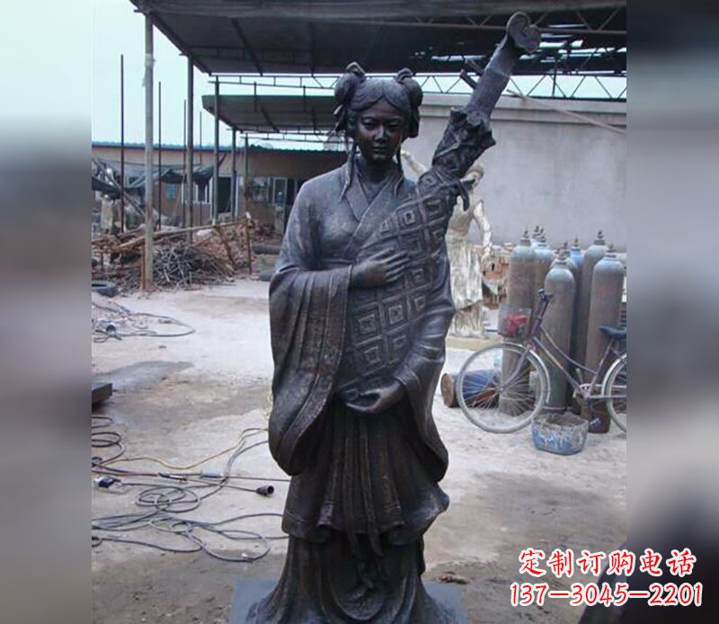 广州“爱与梦想——女性雕塑”