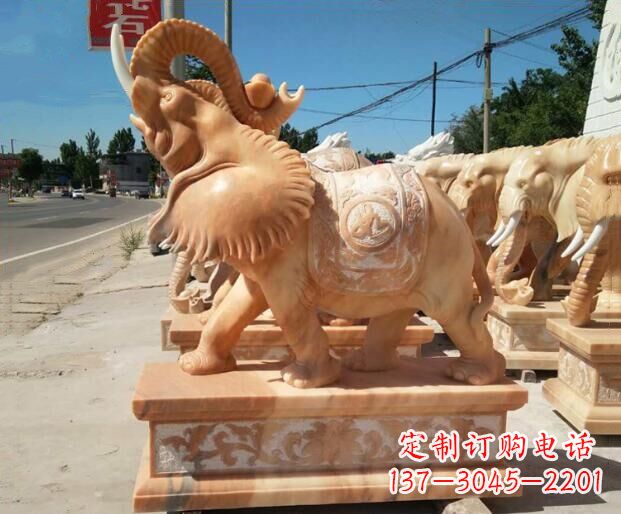 广州鼻子朝天晚霞红门口大象石雕