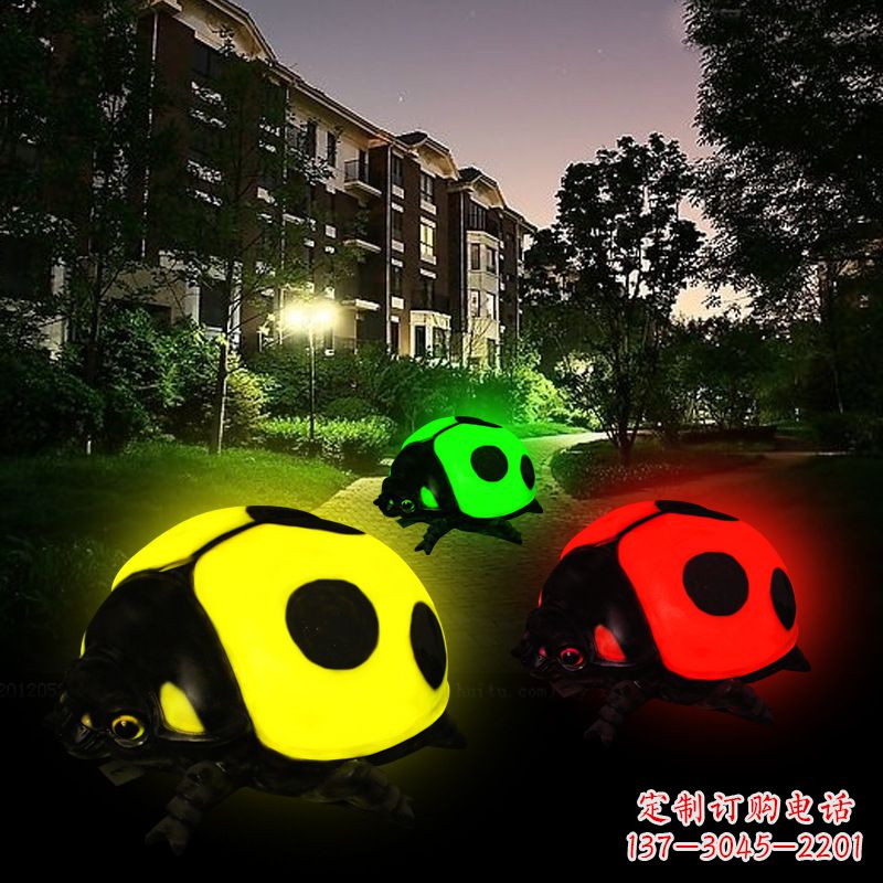 广州玻璃钢发光七星瓢虫雕塑璀璨夺目的夜景
