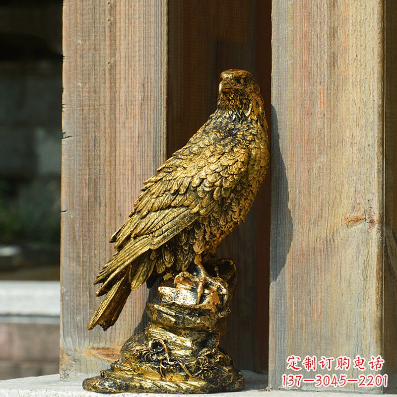 广州玻璃钢老鹰雕塑——传承自然之美