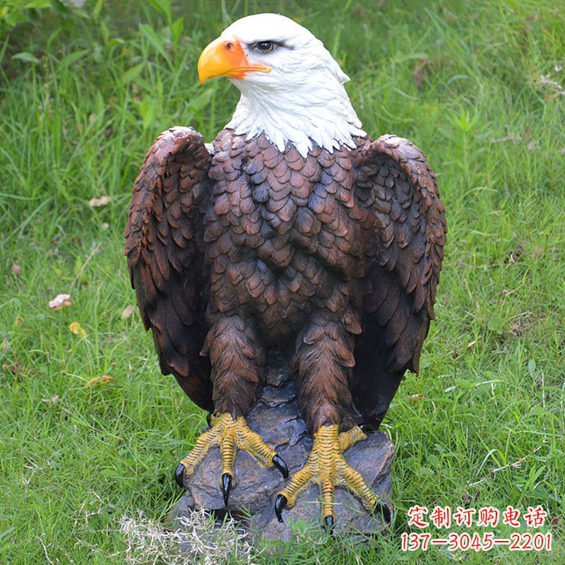广州玻璃钢老鹰雕塑传统与现代的完美结合