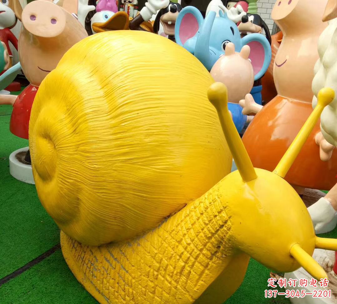 广州玻璃钢制蜗牛雕塑——精致美观的公园景观
