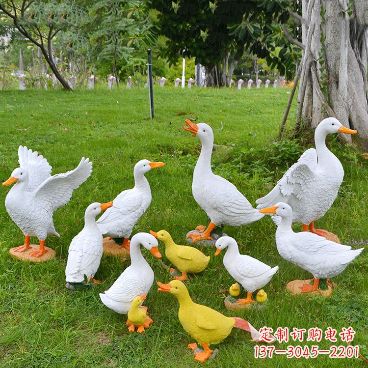 广州玻璃钢仿真动物雕塑——漫步田园风情