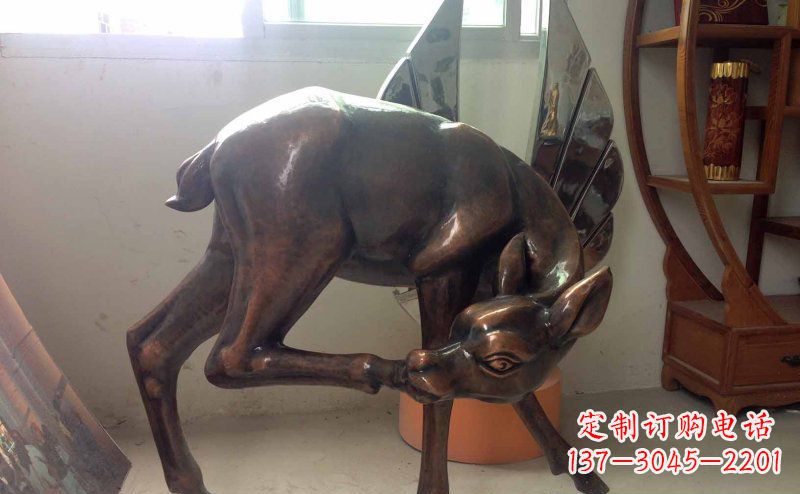 广州玻璃钢小鹿仿铜动物雕塑