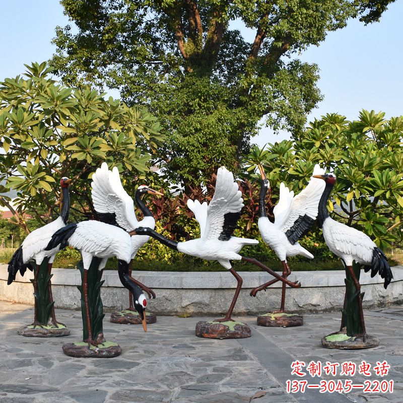 广州仙鹤雕塑——玻璃钢的精美之作
