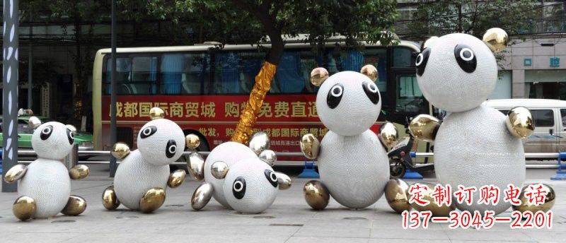 广州不锈钢熊猫雕塑——传承中国文化精髓