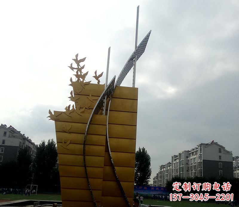 广州不锈钢帆船雕塑象征城市的起航