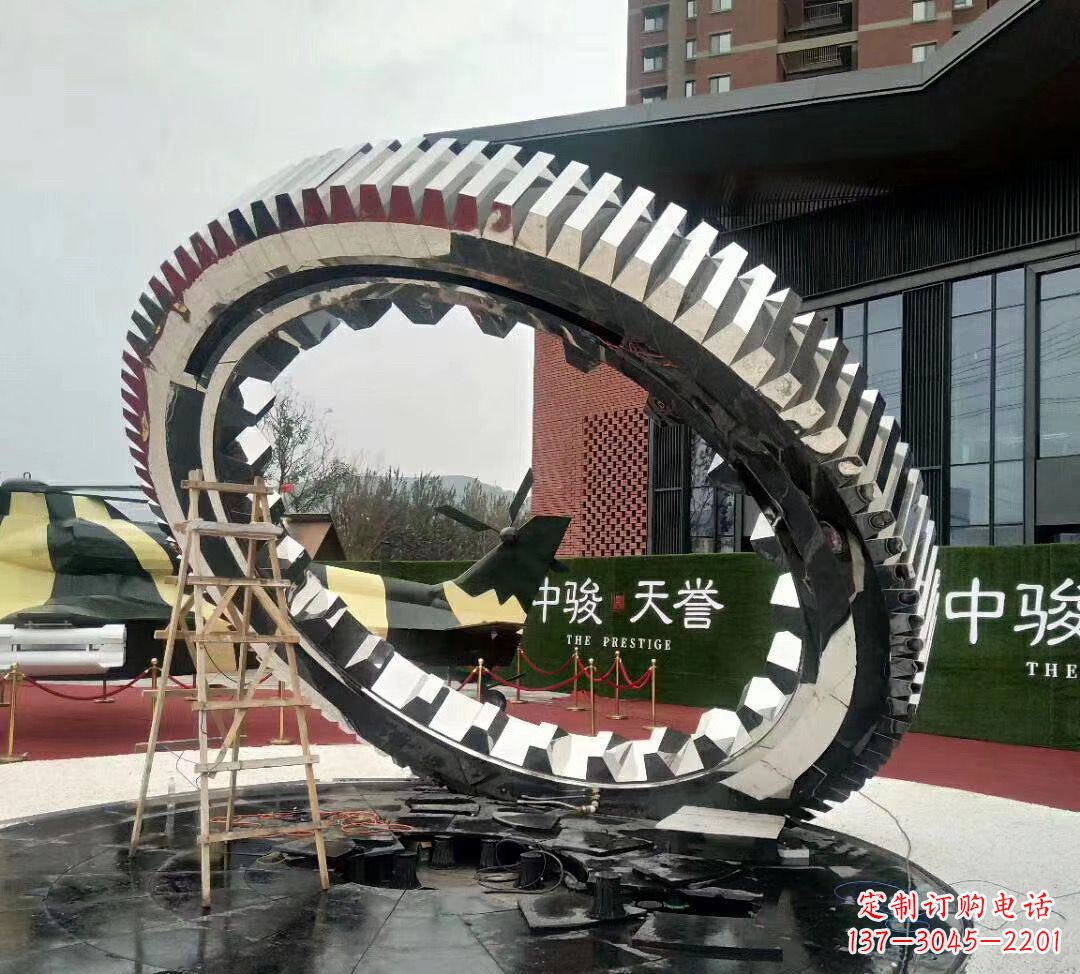 广州不锈钢齿轮雕塑以科技艺术的形式演绎动力