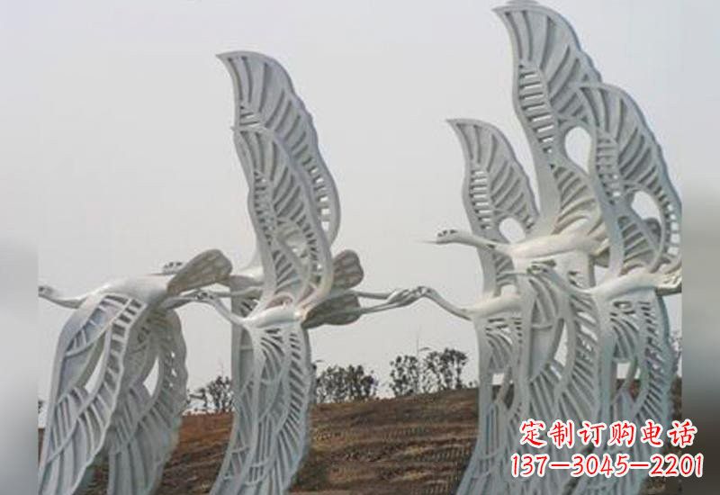 广州仙鹤雕塑融入不锈钢的飞翔之美