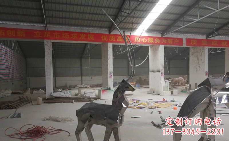 广州不锈钢麋鹿雕塑静谧美丽的自然之美