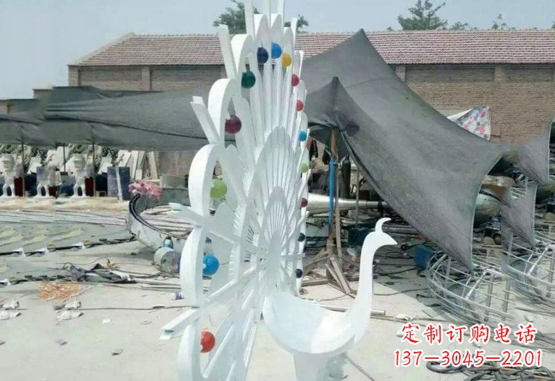 广州不锈钢孔雀雕塑精美绝伦