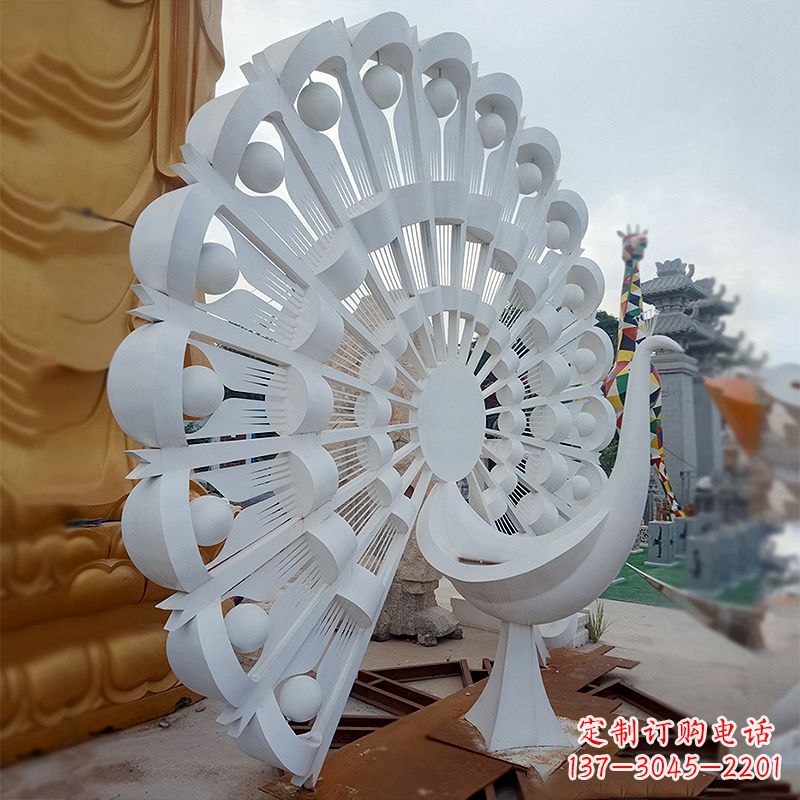 广州不锈钢孔雀雕塑精美雕刻的艺术精品