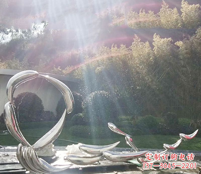 广州不锈钢鲤鱼雕塑——寓意美好的象征