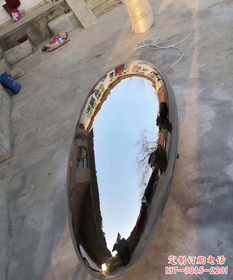 广州不锈钢水滴雕塑一种美观耐用的艺术品