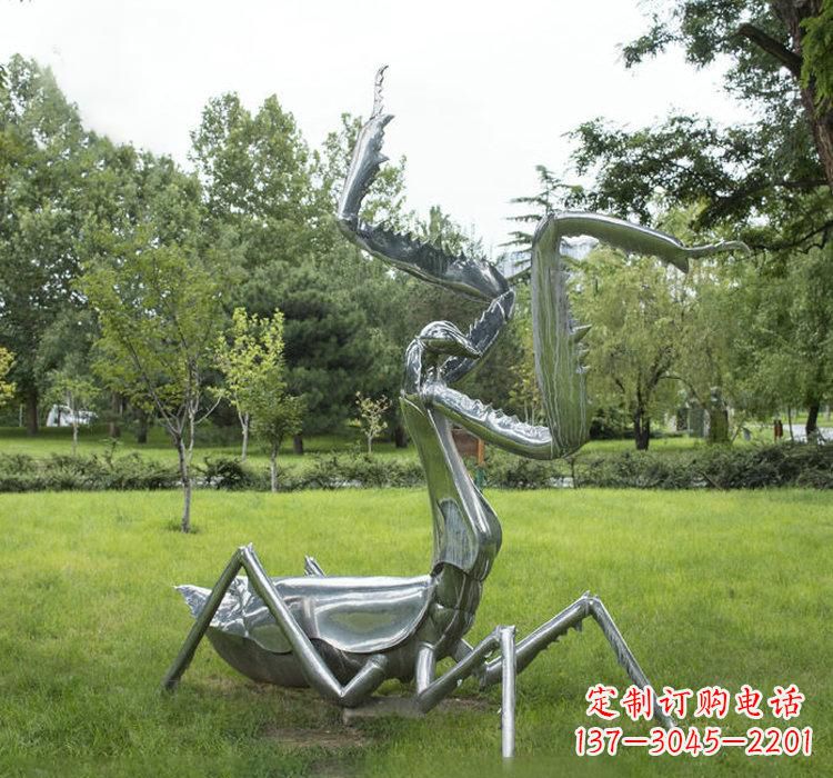 广州不锈钢螳螂雕塑精雕细琢的艺术瑰宝