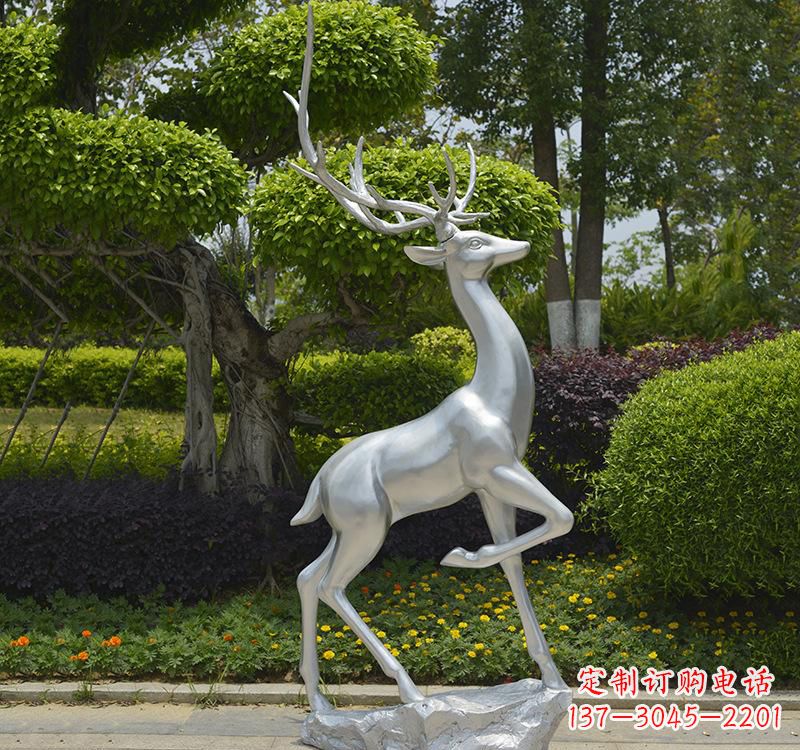 广州不锈钢梅花鹿雕塑艺术与自然的完美结合