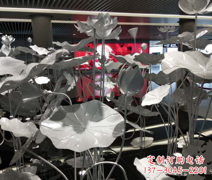 广州不锈钢锻造荷花雕塑艺术之美