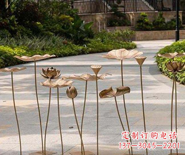 广州不锈钢锻造荷花装饰雕塑——精美绝伦
