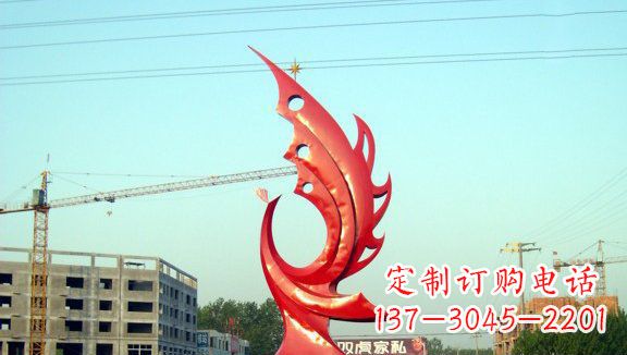 广州凤凰城市的不锈钢雕塑