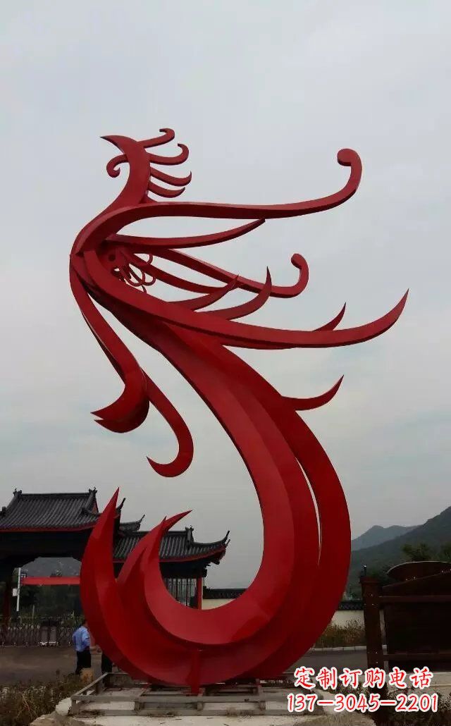 广州凤凰雕塑象征着和平与繁荣
