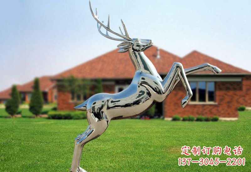 广州梅花鹿雕塑 镜面反射着璀璨美景