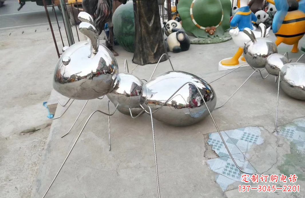 广州精致雕塑——不锈钢蚂蚁