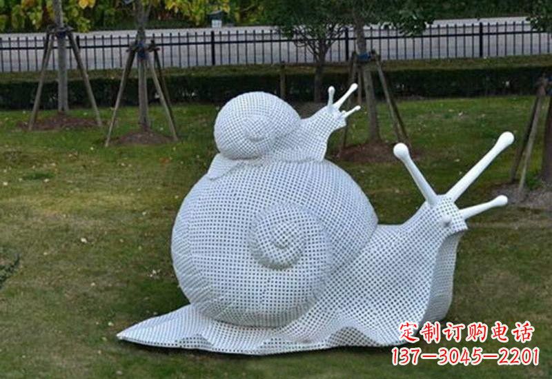 广州不锈钢公园的“母子蜗牛”雕塑