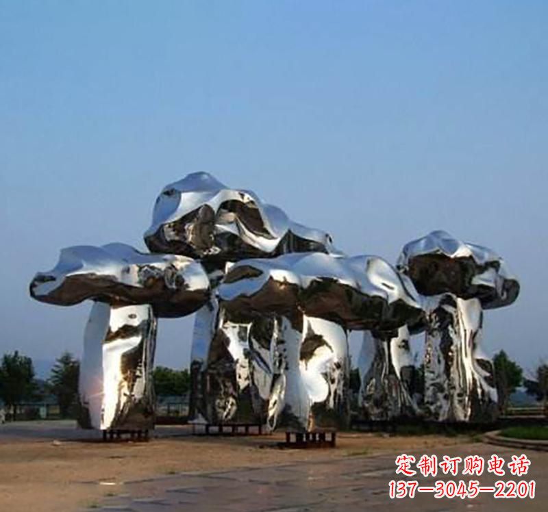 广州不锈钢镜面蘑菇雕塑精致灵动的美学