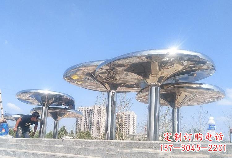 广州不锈钢广场凉亭雕塑——精美雕塑点缀美丽环境