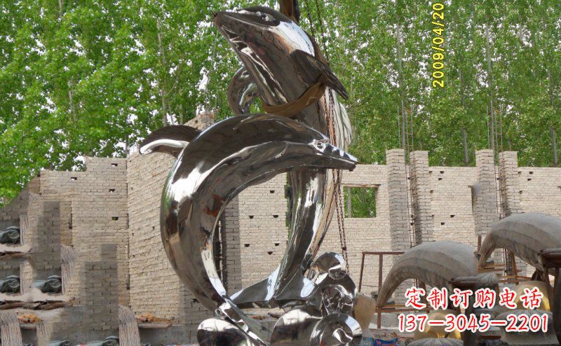 广州海豚之美不锈钢海边雕塑