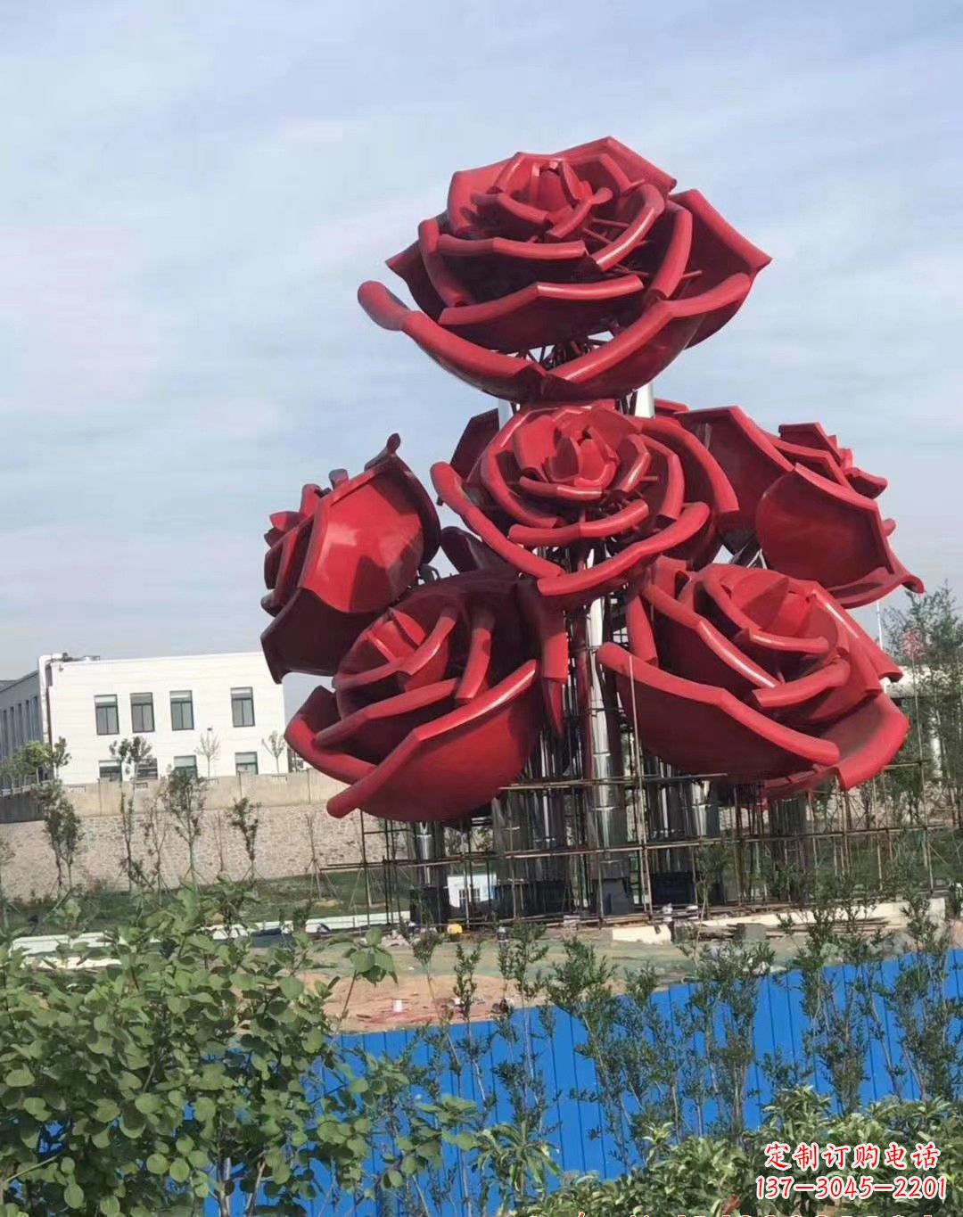 广州不锈钢玫瑰雕塑象征爱与美