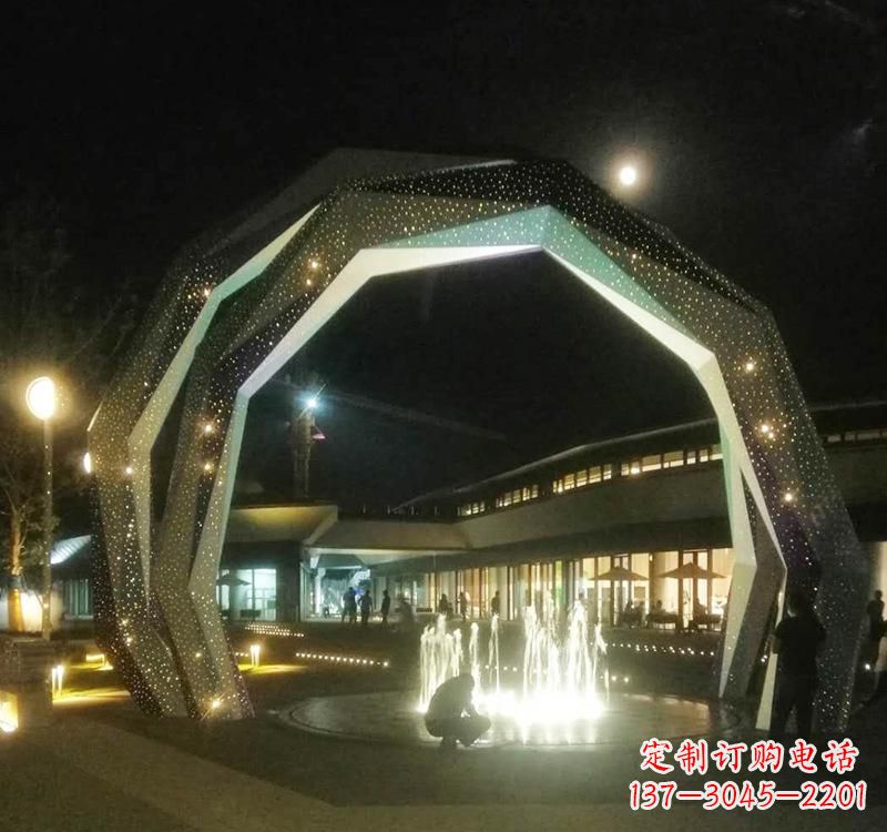 广州不锈钢户外拱门雕塑精美线条点缀美景