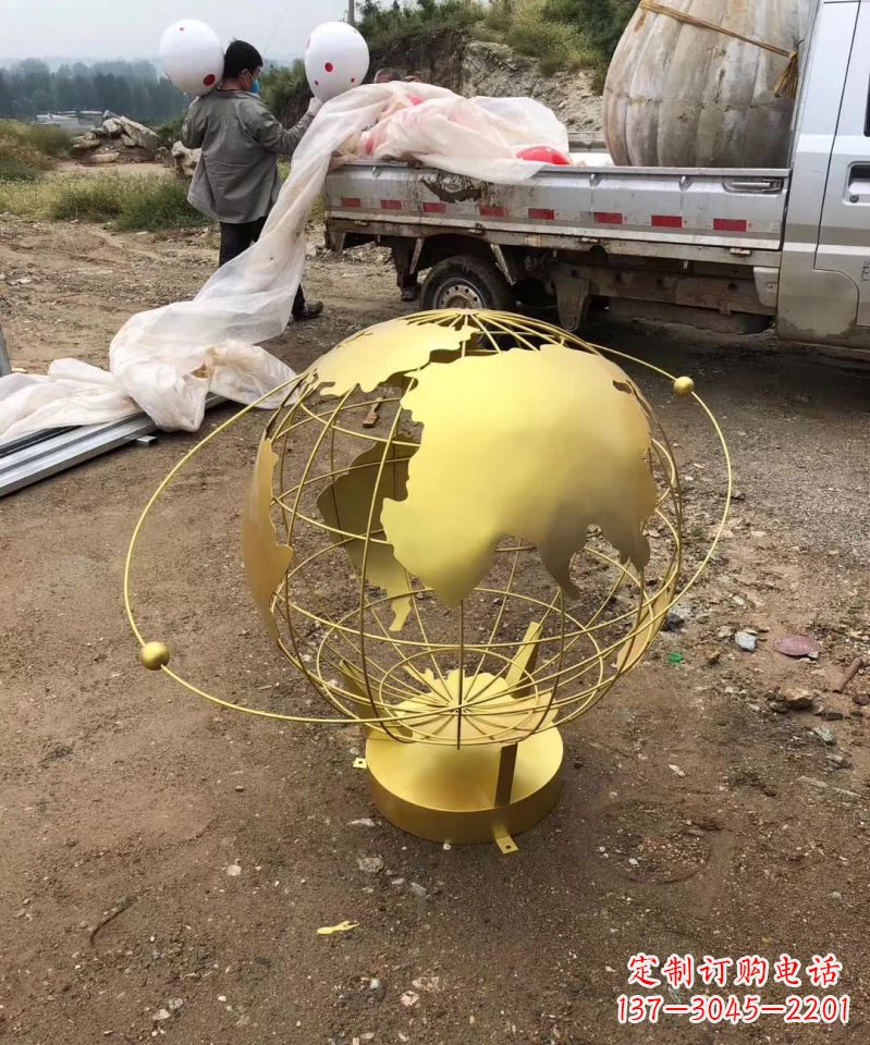 广州不锈钢金属校园地球仪雕塑把环保理念展现在校园