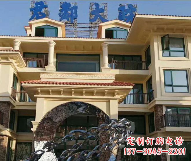广州不锈钢鲤鱼跃龙门雕塑——传承中国传统文化