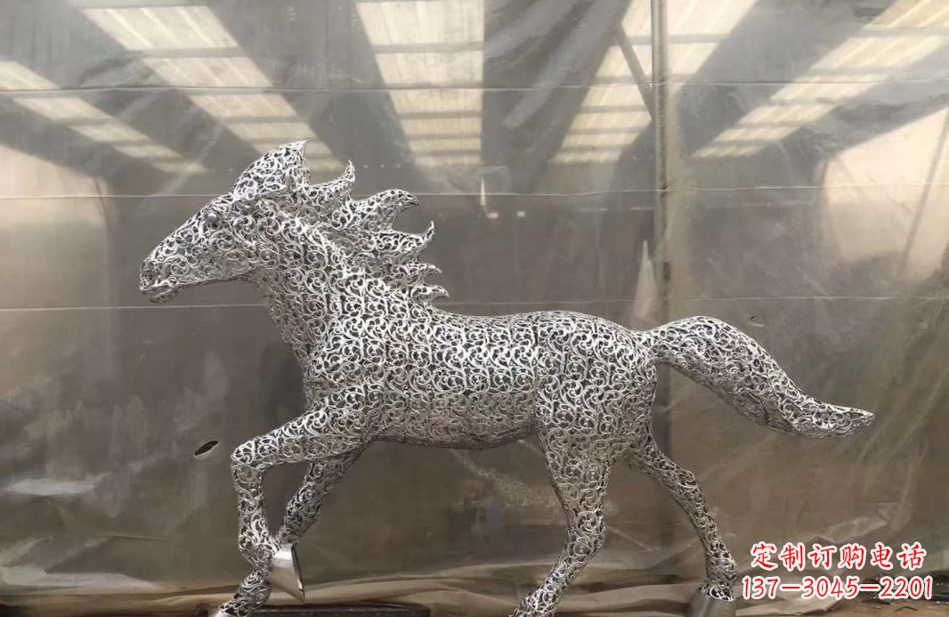 广州不锈钢马雕塑精致而又令人惊叹