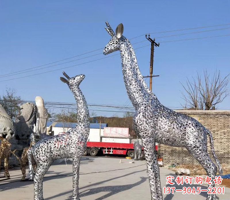 广州不锈钢镂空长颈鹿雕塑