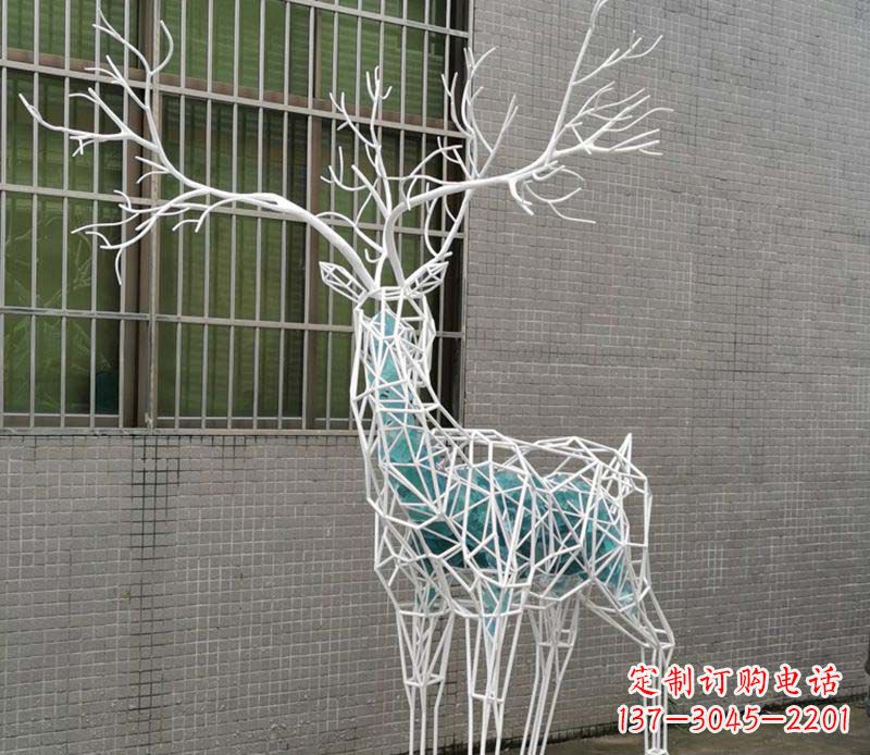 广州不锈钢镂空梅花鹿雕塑——流动的美丽