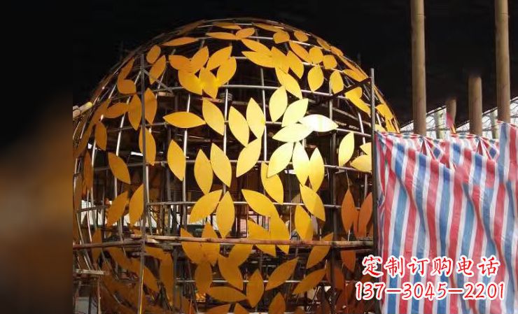 广州不锈钢镂空树叶雕塑——精美绝伦