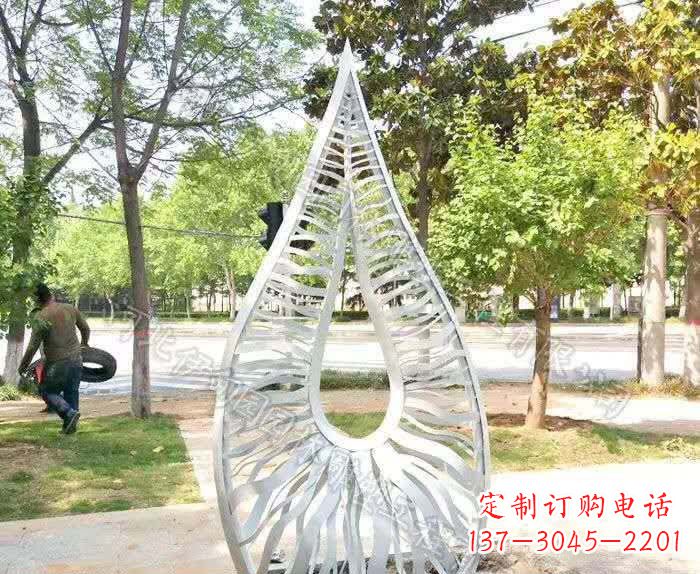广州精致不锈钢水滴雕塑