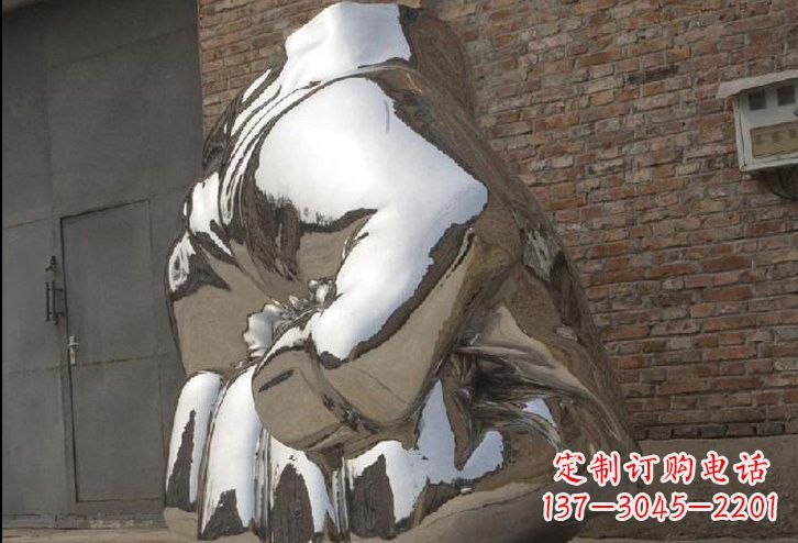 广州不锈钢拳头雕塑给人以力量的象征