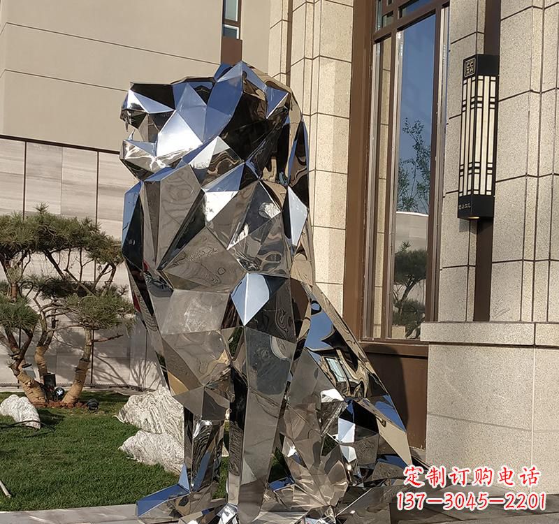 广州不锈钢狮子雕塑精美而又富有艺术感