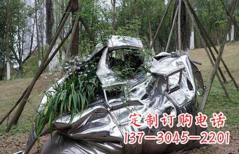 广州不锈钢手提包雕塑——精美的艺术形式