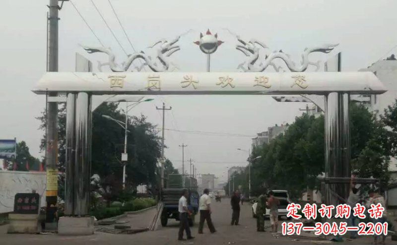 广州不锈钢双龙戏珠牌坊传承文化的雕塑之美
