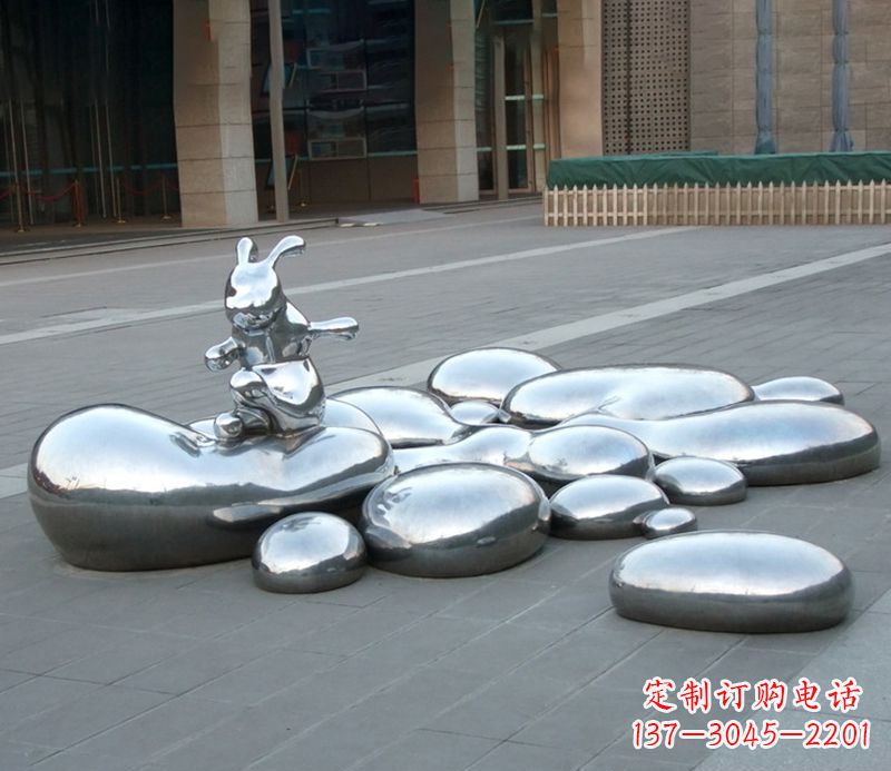 广州不锈钢兔子雕塑饱含艺术美感的艺术品