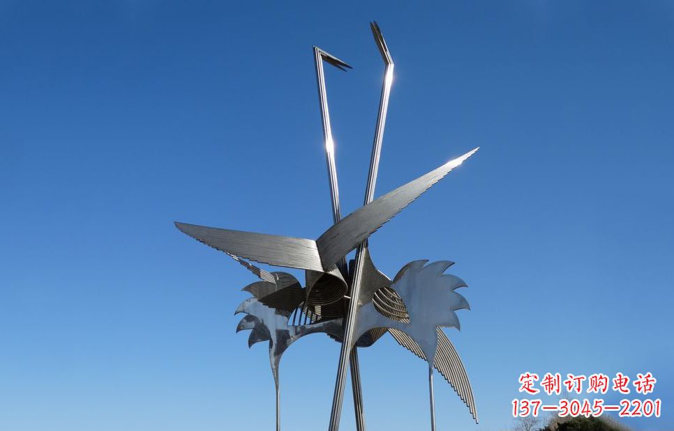 广州不锈钢鸵鸟雕塑精美外形、传神表现