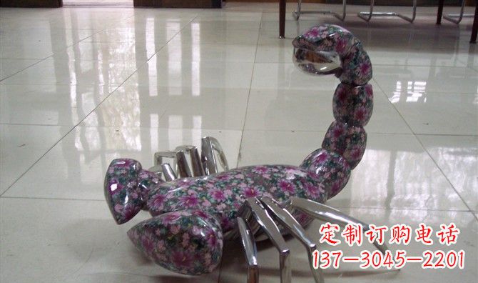 广州不锈钢蝎子雕塑精美的装饰品