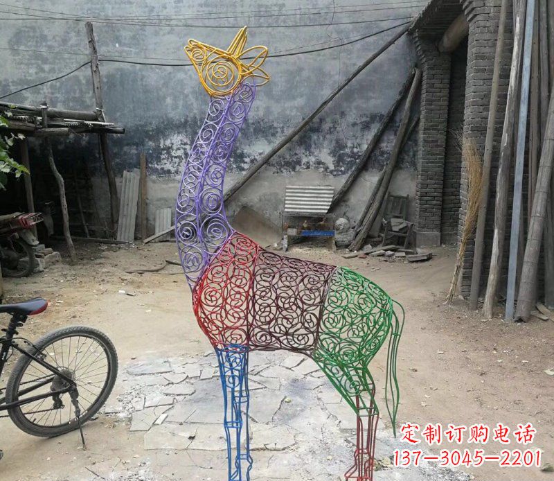 广州彩色不锈钢镂空梅花鹿雕塑——精美艺术品