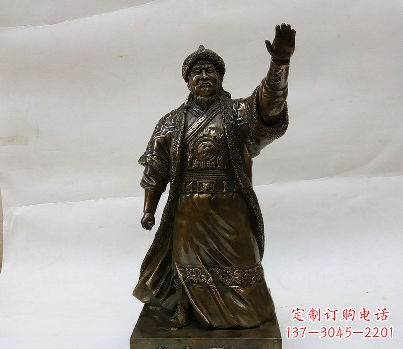 广州成吉思汗源自铜雕的传奇人物