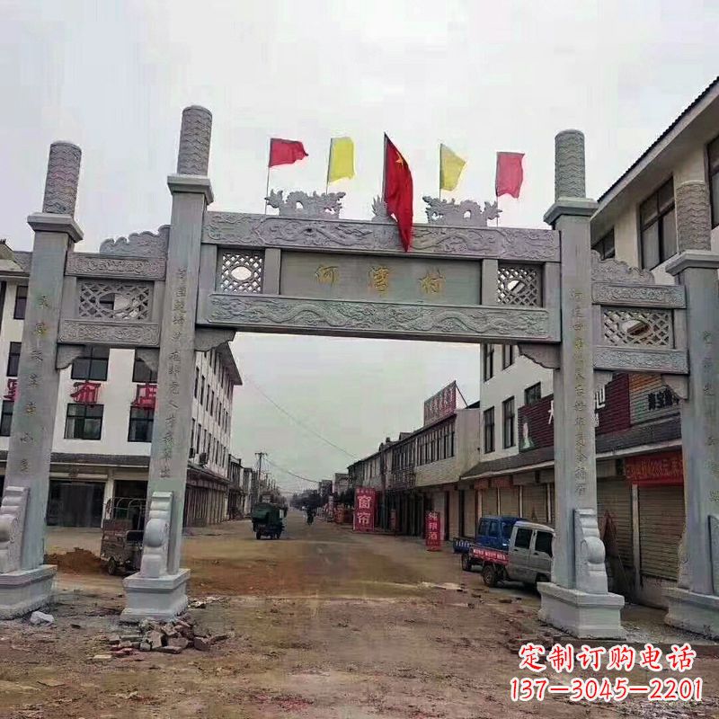 广州冲天式三门石雕牌坊传承中国古典文化精髓
