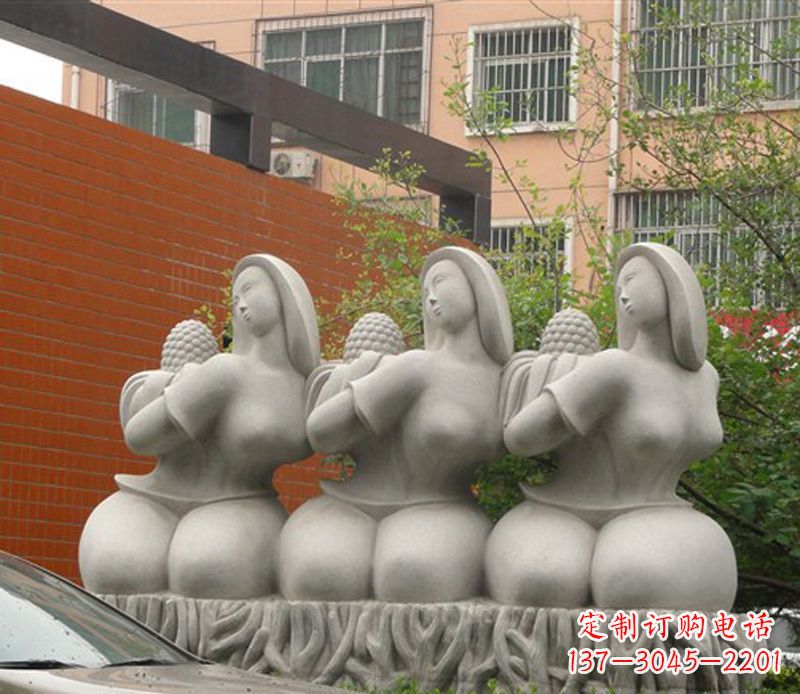 广州抽象三个女人石雕
